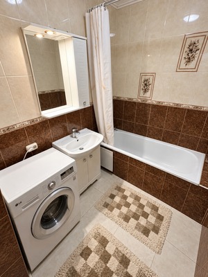 Продам трехкомнатную (3-комн.) квартиру, им. Героя Яцкова И.В. ул, 28, Краснодар г