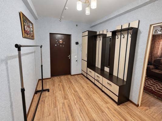 Продам трехкомнатную (3-комн.) квартиру, им. Героя Яцкова И.В. ул, 28, Краснодар г