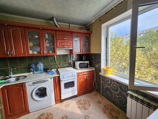 Продам однокомнатную (1-комн.) квартиру, 60 лет Октября ул, 25, Симферополь г