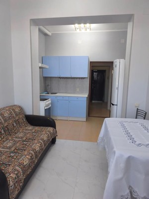 Продам двухкомнатную (2-комн.) квартиру, Бамбуковая (Центральный р-н) ул, 42а, Сочи г