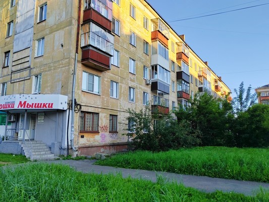 Продам двухкомнатную (2-комн.) квартиру, Вагоностроителей пр-кт, 20, Нижний Тагил г