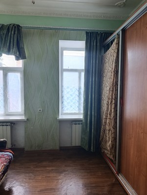 Продам многокомнатную квартиру, Чехова ул, 49, Симферополь г