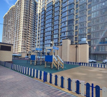 Продам трехкомнатную (3-комн.) квартиру, 23-я линия ул, 54, Ростов-на-Дону г