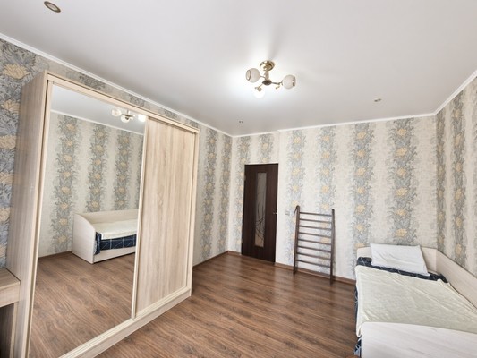 Продам двухкомнатную (2-комн.) квартиру, Южная ул, 21, Новороссийск г