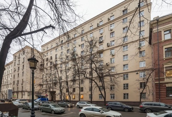 Продам трехкомнатную (3-комн.) квартиру, Ермолаевский пер, 18ка, Москва г