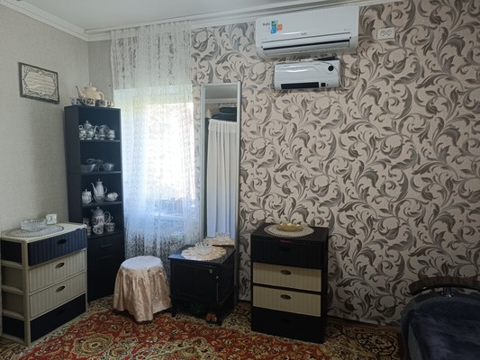 Продам однокомнатную (1-комн.) квартиру, Бородина ул, 14, Симферополь г