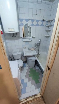 Продам однокомнатную (1-комн.) квартиру, Сизаса ул, 8, Симферополь г
