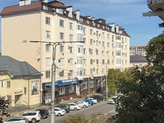 Продам двухкомнатную (2-комн.) квартиру, Шогенцукова пр-кт, 6, Нальчик г