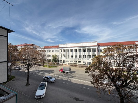 Продам двухкомнатную (2-комн.) квартиру, Шогенцукова пр-кт, 6, Нальчик г