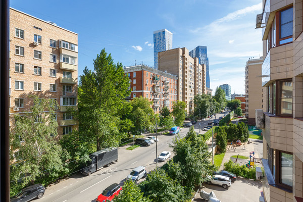 Продам трехкомнатную (3-комн.) квартиру, Пудовкина ул, 7, Москва г