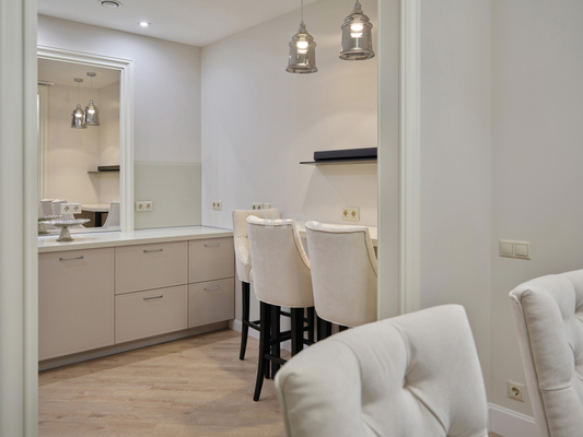 Продам трехкомнатную (3-комн.) квартиру, Газетный пер, 13 2, Москва г