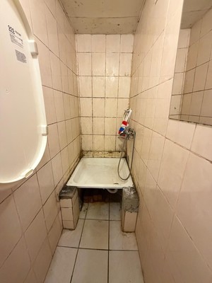 Продам комнату в 4-комн. квартире, Загородная ул, 48к2, Колпино г