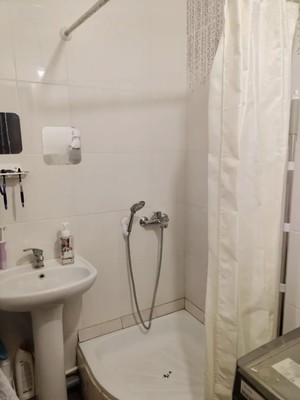 Продам двухкомнатную (2-комн.) квартиру, 4 мкр, 19, Элиста г