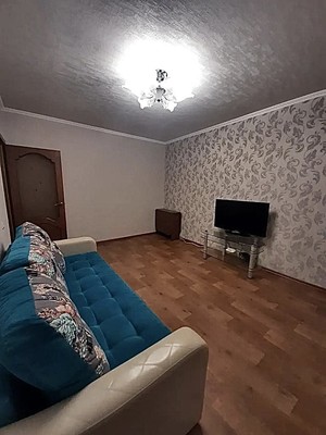 Продам двухкомнатную (2-комн.) квартиру, Химиков пр-кт, 95, Нижнекамск г