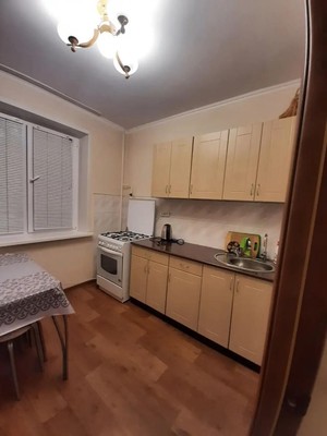 Продам двухкомнатную (2-комн.) квартиру, Химиков пр-кт, 95, Нижнекамск г