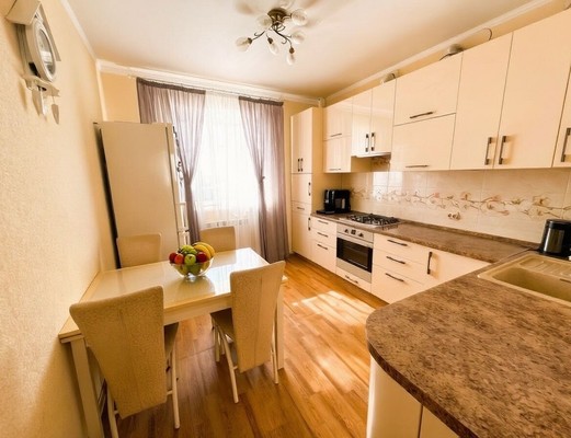 Продам трехкомнатную (3-комн.) квартиру, Мичурина ул, 11, Высокая Гора с
