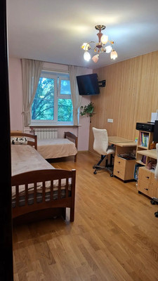 Продам трехкомнатную (3-комн.) квартиру, Ростовская ул, 6, Симферополь г