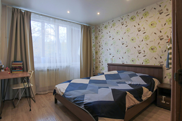 Продам двухкомнатную (2-комн.) квартиру, Дыбенко ул, 18к2, Санкт-Петербург г