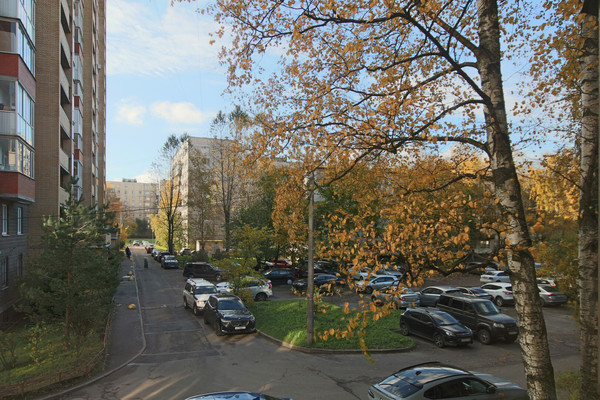 Продам двухкомнатную (2-комн.) квартиру, Дыбенко ул, 18к2, Санкт-Петербург г