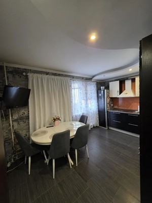 Продам трехкомнатную (3-комн.) квартиру, Подмосковная ул, 3, Островцы д