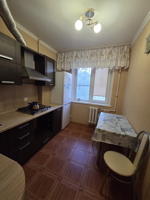 Продам двухкомнатную (2-комн.) квартиру, Ленина ул, 122, Волгодонск г