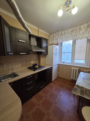 Продам двухкомнатную (2-комн.) квартиру, Ленина ул, 122, Волгодонск г