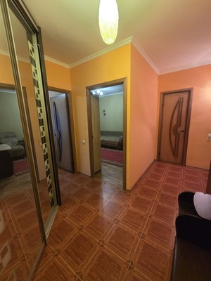 Продам двухкомнатную (2-комн.) квартиру, Ленина ул, 122, Волгодонск г