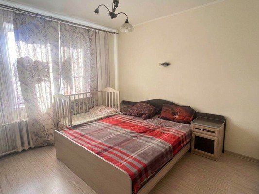 Продам двухкомнатную (2-комн.) квартиру, М.Горького ул, 155, Волгодонск г