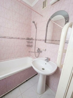 Продам двухкомнатную (2-комн.) квартиру, М.Горького ул, 155, Волгодонск г
