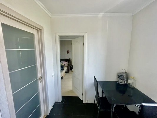 Продам двухкомнатную (2-комн.) квартиру, Ларионова ул, 44, Симферополь г
