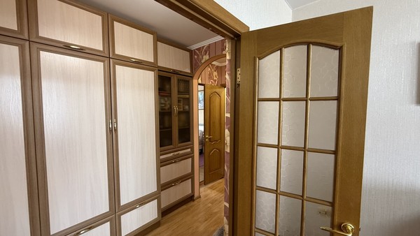 Продам трехкомнатную (3-комн.) квартиру, Лермонтова ул, 18, Симферополь г