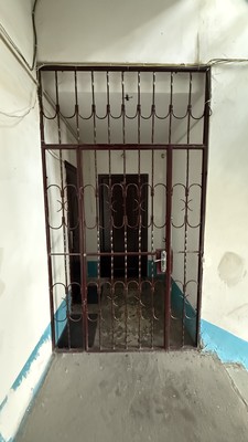 Продам трехкомнатную (3-комн.) квартиру, Лермонтова ул, 18, Симферополь г