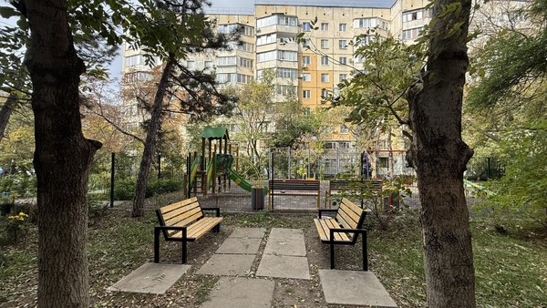 Продам трехкомнатную (3-комн.) квартиру, Лермонтова ул, 18, Симферополь г