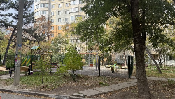 Продам трехкомнатную (3-комн.) квартиру, Лермонтова ул, 18, Симферополь г