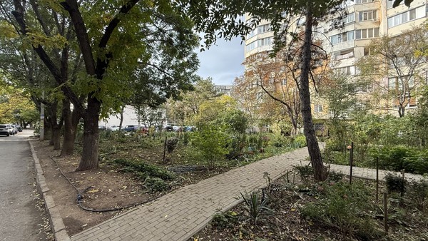Продам трехкомнатную (3-комн.) квартиру, Лермонтова ул, 18, Симферополь г