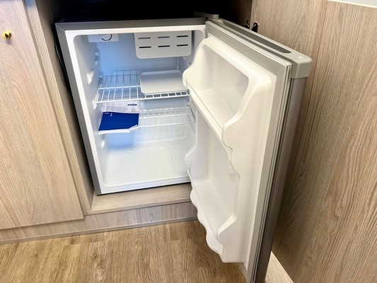 Продам однокомнатную (1-комн.) квартиру, Дмитровка Б. ул, 35, Москва г