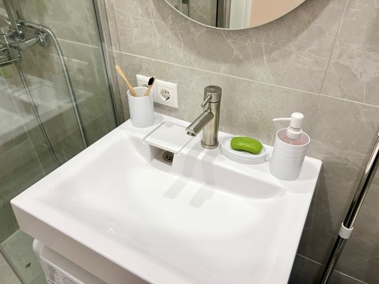 Продам однокомнатную (1-комн.) квартиру, Дмитровка Б. ул, 35, Москва г