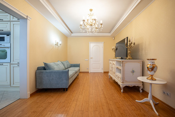 Продам трехкомнатную (3-комн.) квартиру, Люблинская ул, 118, Москва г