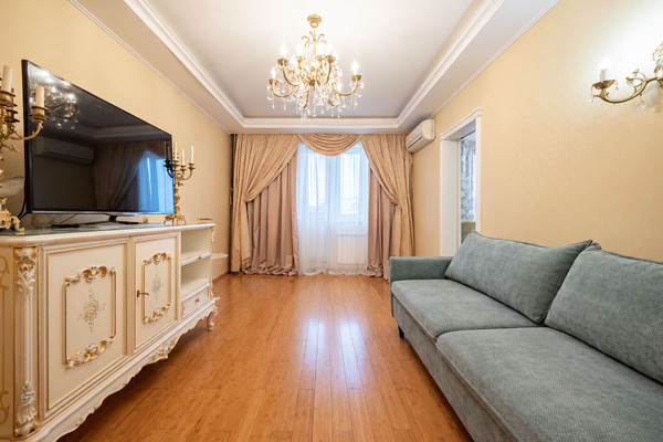 Продам трехкомнатную (3-комн.) квартиру, Люблинская ул, 118, Москва г