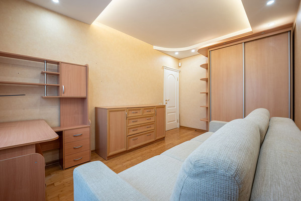 Продам трехкомнатную (3-комн.) квартиру, Люблинская ул, 118, Москва г