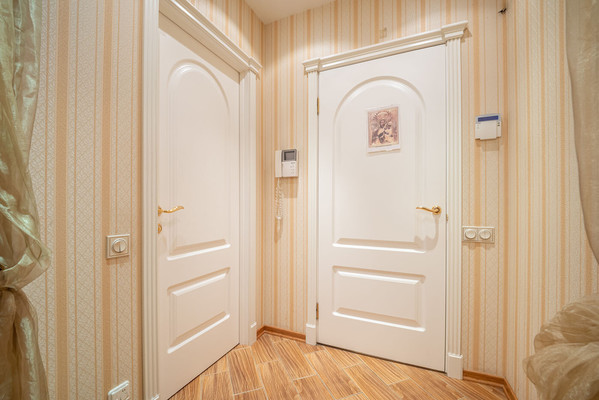 Продам трехкомнатную (3-комн.) квартиру, Люблинская ул, 118, Москва г