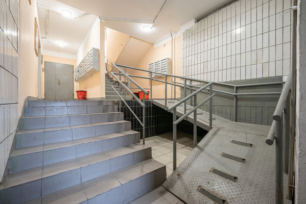 Продам трехкомнатную (3-комн.) квартиру, Люблинская ул, 118, Москва г