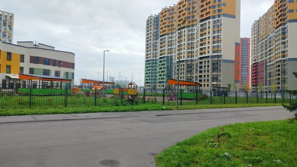Продам двухкомнатную (2-комн.) квартиру, Первых ул, 4к1, Новосаратовка д