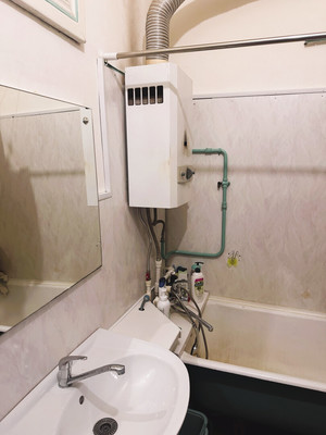 Продам трехкомнатную (3-комн.) квартиру, Санкт-Петербургский пр-кт, 33, Петергоф г