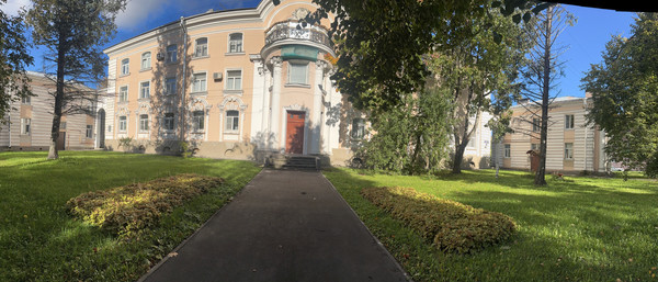 Продам трехкомнатную (3-комн.) квартиру, Санкт-Петербургский пр-кт, 33, Петергоф г