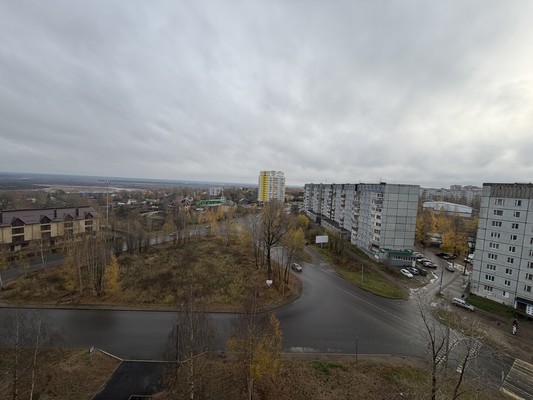 Продам двухкомнатную (2-комн.) квартиру, Петрозаводская ул, 32, Сыктывкар г