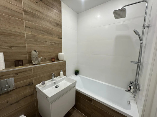 Продам двухкомнатную (2-комн.) квартиру, Бартеневская ул, 18к2, Москва г