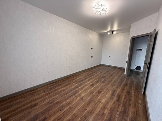 Продам однокомнатную (1-комн.) квартиру, Крымской весны ул, 13к2, Мирное с