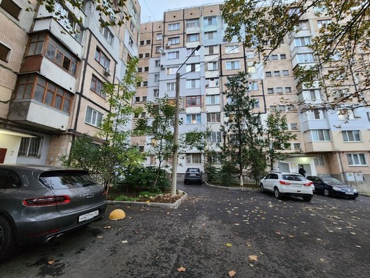 Продам однокомнатную (1-комн.) квартиру, 60 лет Октября ул, 28, Симферополь г