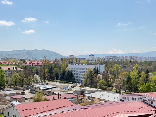 Продам двухкомнатную (2-комн.) квартиру, Байсултанова ул, 29, Нальчик г